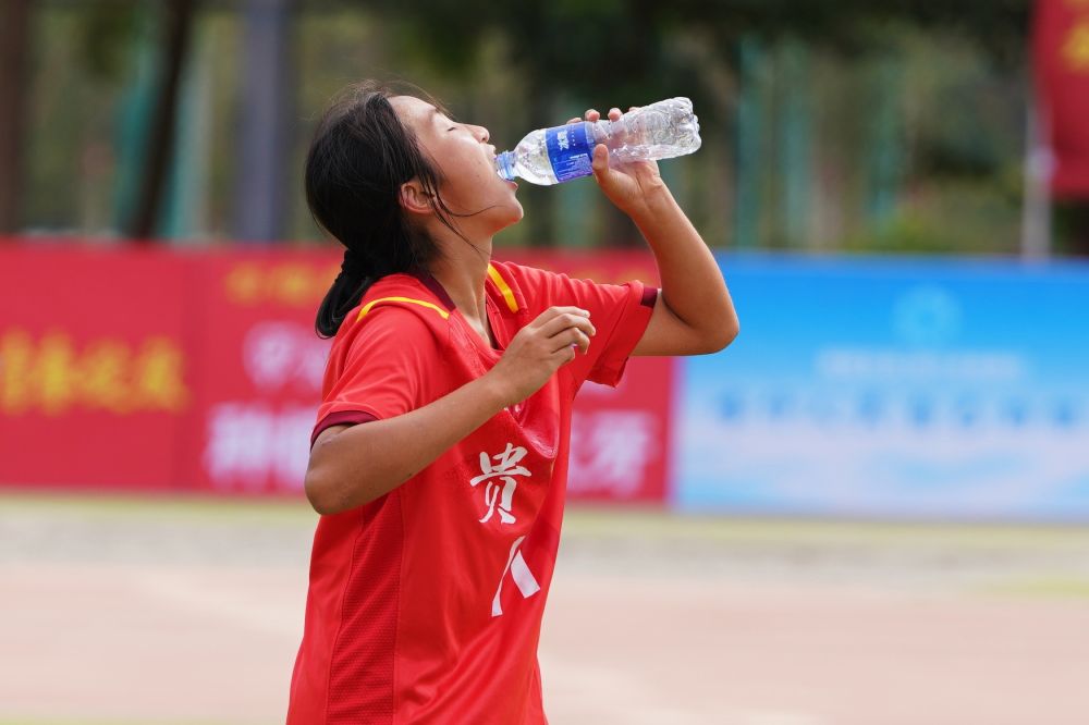 全国青少年女子足球民族团结友谊赛在新疆喀什