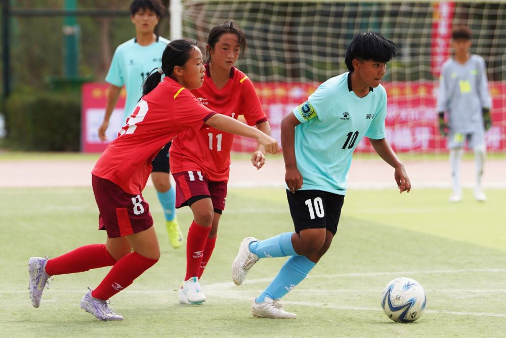 全国青少年女子足球民族团结友谊赛在新疆喀什