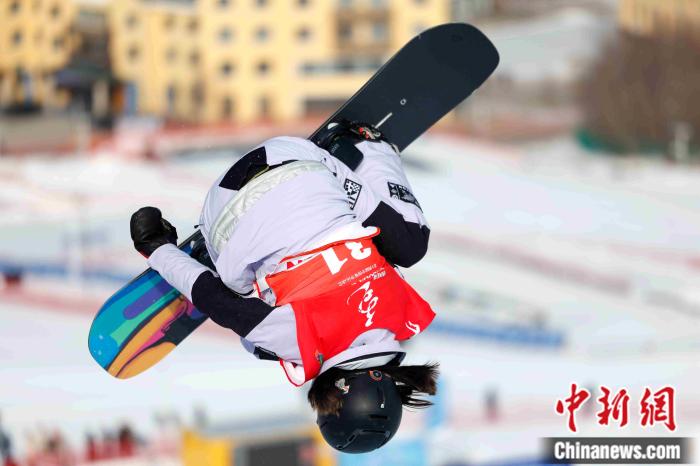 十四冬单板滑雪女子U型场地技巧公开组：蔡雪桐