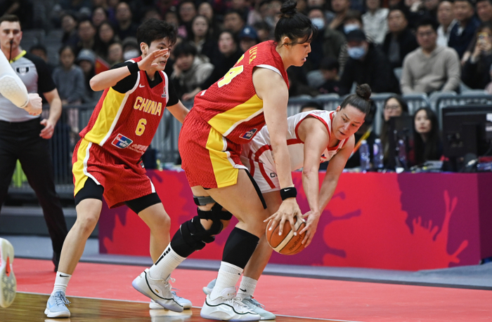 张子宇世预赛首现数据低迷 韩旭李月汝联手助中