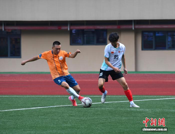 绿茵架桥·中越同心：广西凭祥举行中越足球友谊