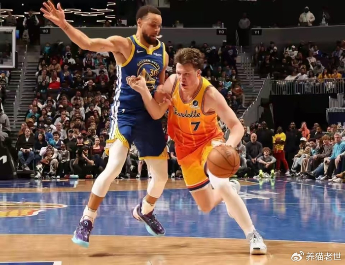 新秀弗拉格51分创纪录 挑战最佳新秀头衔