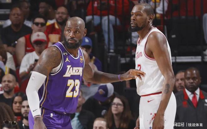 现役球员中亚历山大以4次场均30分领跑