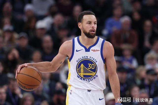 现役球员中亚历山大以4次场均30分领跑