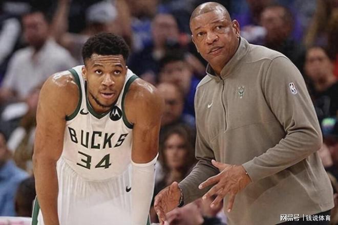 现役球员中亚历山大以4次场均30分领跑