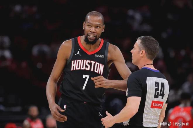 现役球员中亚历山大以4次场均30分领跑