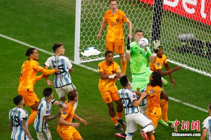 阿根廷点球大战力克荷兰晋级四强 范加尔结束三