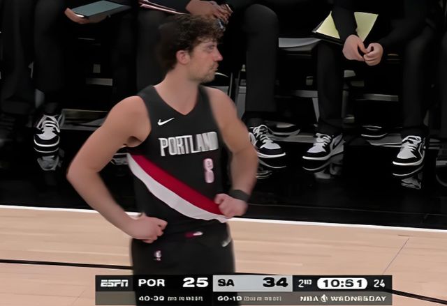 开拓者末节逆转马刺 文班亚马伤退系列赛陷入胶